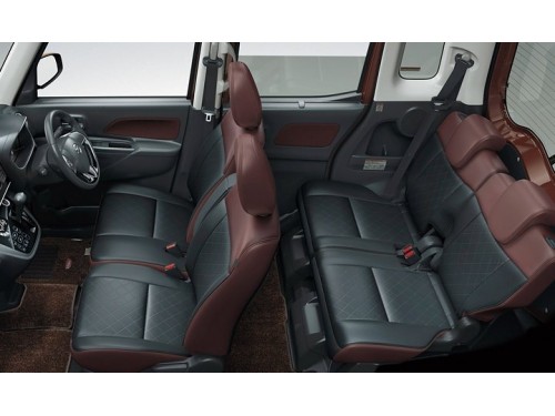 Характеристики автомобиля Nissan DAYZ Roox 660 Highway Star X turning passenger seat 4WD (12.2016 - 04.2018): фото, вместимость, скорость, двигатель, топливо, масса, отзывы