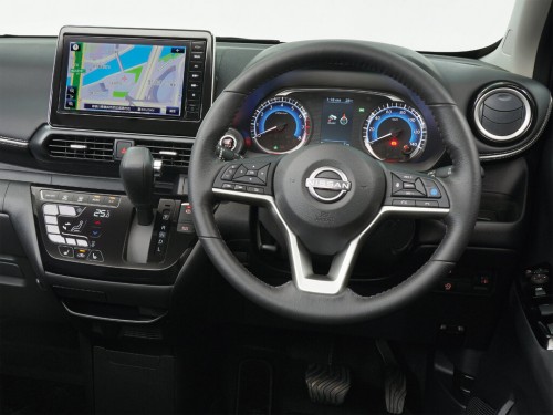 Характеристики автомобиля Nissan DAYZ 660 Highway Star G Turbo Urban Chrome 4WD (10.2023 - н.в.): фото, вместимость, скорость, двигатель, топливо, масса, отзывы