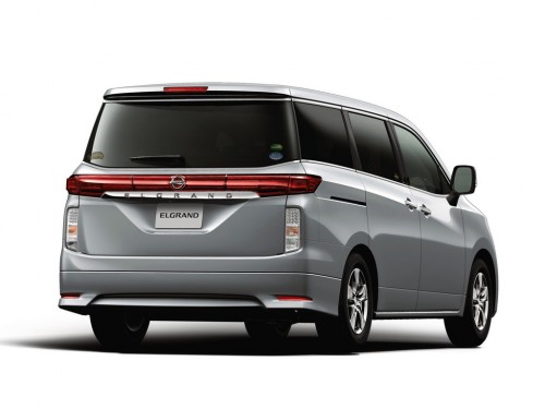 Характеристики автомобиля Nissan Elgrand 2.5 250 Highway Star Premium Enchante Step Type (01.2014 - 03.2016): фото, вместимость, скорость, двигатель, топливо, масса, отзывы