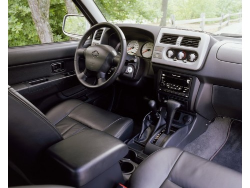 Характеристики автомобиля Nissan Frontier 3.3 AT Crew Cab SE (02.2000 - 12.2004): фото, вместимость, скорость, двигатель, топливо, масса, отзывы