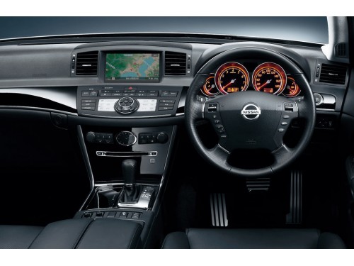 Характеристики автомобиля Nissan Fuga 2.5 250XV (05.2006 - 11.2007): фото, вместимость, скорость, двигатель, топливо, масса, отзывы