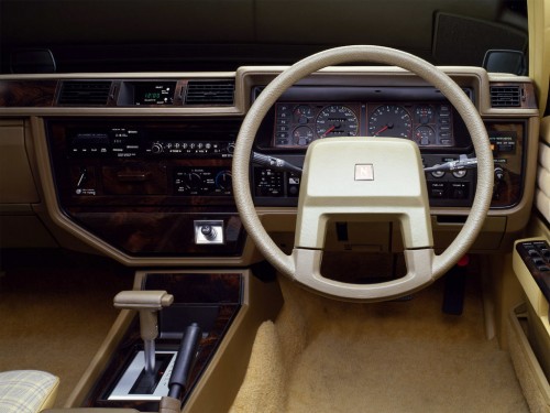 Характеристики автомобиля Nissan Gloria 2.0 200 Turbo Brougham (06.1982 - 05.1983): фото, вместимость, скорость, двигатель, топливо, масса, отзывы