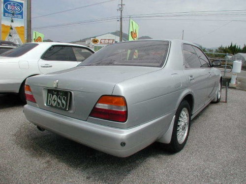 Характеристики автомобиля Nissan Gloria 3.0 Brougham twincam (06.1993 - 05.1994): фото, вместимость, скорость, двигатель, топливо, масса, отзывы
