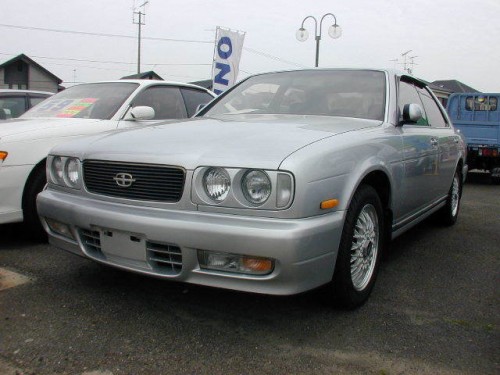Характеристики автомобиля Nissan Gloria 2.8D Brougham J (06.1994 - 05.1995): фото, вместимость, скорость, двигатель, топливо, масса, отзывы