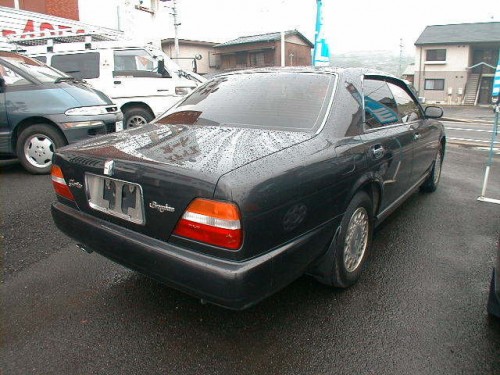 Характеристики автомобиля Nissan Gloria 2.0 Brougham J (06.1993 - 05.1994): фото, вместимость, скорость, двигатель, топливо, масса, отзывы