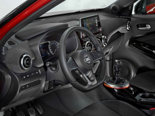 Характеристики автомобиля Nissan Juke 1.0 DIG-T AMT N-Connecta (09.2019 - 11.2020): фото, вместимость, скорость, двигатель, топливо, масса, отзывы