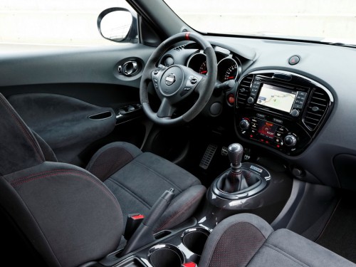 Характеристики автомобиля Nissan Juke 1.6 CVT 4WD Nismo (02.2013 - 10.2014): фото, вместимость, скорость, двигатель, топливо, масса, отзывы
