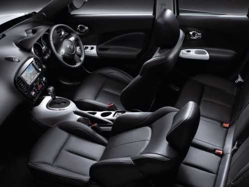 Характеристики автомобиля Nissan Juke 1.5 15RS Personalized Package (12.2013 - 06.2014): фото, вместимость, скорость, двигатель, топливо, масса, отзывы