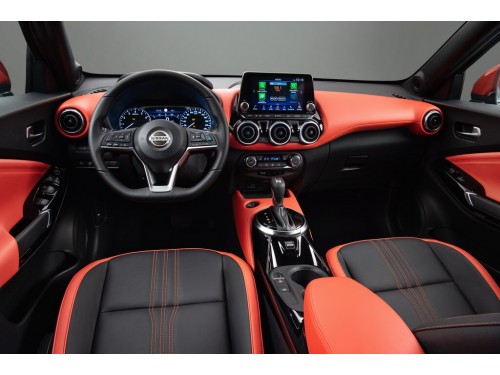 Характеристики автомобиля Nissan Juke 1.0 DIG-T MT Tekna (11.2020 - н.в.): фото, вместимость, скорость, двигатель, топливо, масса, отзывы