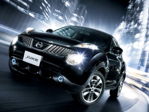 Характеристики автомобиля Nissan Juke 1.5 15RX (06.2010 - 05.2012): фото, вместимость, скорость, двигатель, топливо, масса, отзывы