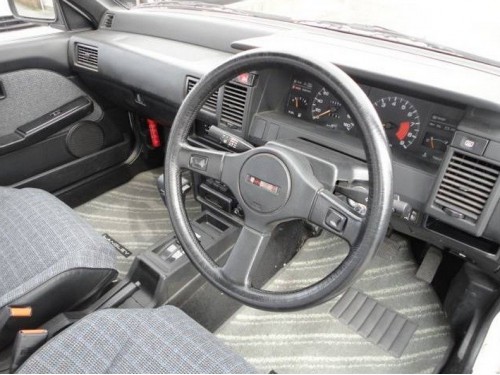 Характеристики автомобиля Nissan Langley 1.5 1500 Type F Select (09.1988 - 08.1990): фото, вместимость, скорость, двигатель, топливо, масса, отзывы