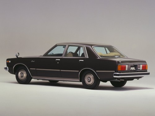Характеристики автомобиля Nissan Laurel 1.8 1800 GL (11.1978 - 10.1980): фото, вместимость, скорость, двигатель, топливо, масса, отзывы