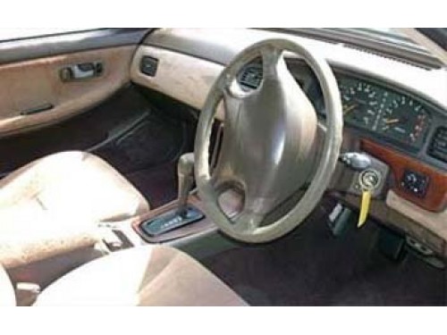 Характеристики автомобиля Nissan Laurel 2.0 medalist S SV (08.1992 - 12.1992): фото, вместимость, скорость, двигатель, топливо, масса, отзывы
