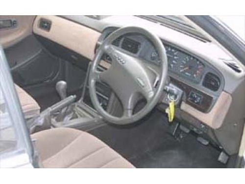 Характеристики автомобиля Nissan Laurel 1.8 Grand extra (01.1991 - 12.1992): фото, вместимость, скорость, двигатель, топливо, масса, отзывы