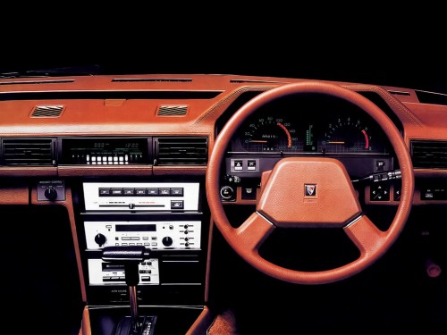 Характеристики автомобиля Nissan Leopard 2.0 200X SGX (09.1982 - 01.1986): фото, вместимость, скорость, двигатель, топливо, масса, отзывы