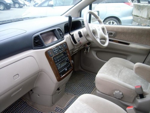 Характеристики автомобиля Nissan Liberty 2.0 Coleman version II (01.2002 - 08.2002): фото, вместимость, скорость, двигатель, топливо, масса, отзывы