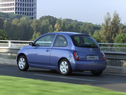 Характеристики автомобиля Nissan Micra 1.2 AT Luxury 3dr (04.2003 - 12.2005): фото, вместимость, скорость, двигатель, топливо, масса, отзывы
