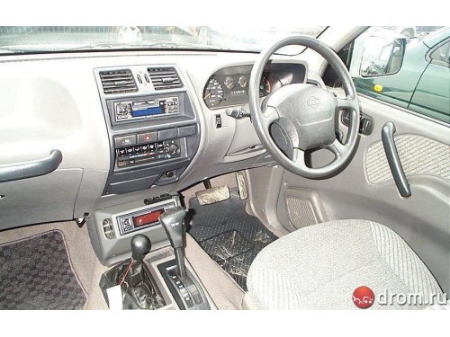 Характеристики автомобиля Nissan Mistral 2.7DT Type X (06.1994 - 12.1996): фото, вместимость, скорость, двигатель, топливо, масса, отзывы
