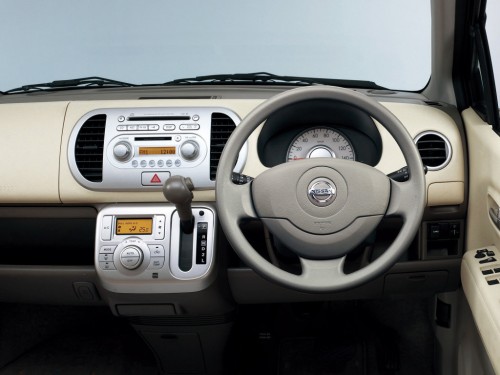 Характеристики автомобиля Nissan Moco 660 E aero style (06.2009 - 01.2011): фото, вместимость, скорость, двигатель, топливо, масса, отзывы