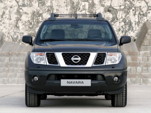 Характеристики автомобиля Nissan Navara 2.5D AT SE (04.2006 - 03.2010): фото, вместимость, скорость, двигатель, топливо, масса, отзывы