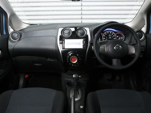 Характеристики автомобиля Nissan Note 1.2 X DIG-S Assist Grip (getting on and off grip) (07.2015 - 10.2016): фото, вместимость, скорость, двигатель, топливо, масса, отзывы