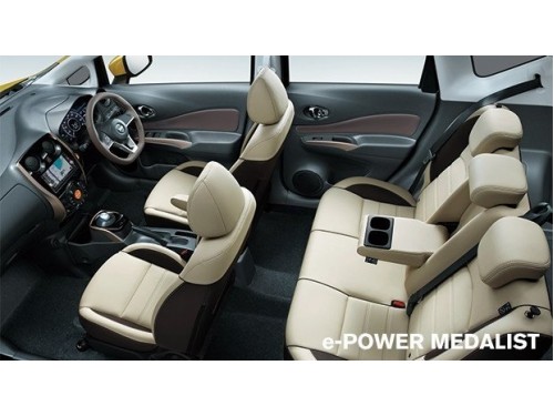 Характеристики автомобиля Nissan Note 1.2 e-POWER Medalist (09.2017 - 06.2018): фото, вместимость, скорость, двигатель, топливо, масса, отзывы