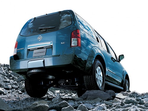 Характеристики автомобиля Nissan Pathfinder 4.0 AT SV (02.2007 - 07.2012): фото, вместимость, скорость, двигатель, топливо, масса, отзывы