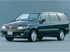 Nissan Presage 2.4 CIII NAVI cruising (7 seater) (11.2000 - 07.2001)