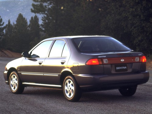 Характеристики автомобиля Nissan Sentra 2.0 AT SE (02.1998 - 12.1999): фото, вместимость, скорость, двигатель, топливо, масса, отзывы