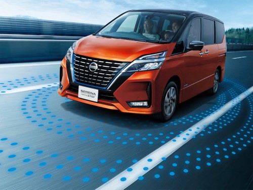 Характеристики автомобиля Nissan Serena 1.2 e-Power Highway Star V Multibed (08.2020 - 11.2022): фото, вместимость, скорость, двигатель, топливо, масса, отзывы