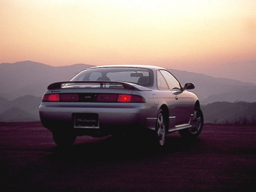 Характеристики автомобиля Nissan Silvia 2.0 K's type S super Hicas (10.1993 - 05.1996): фото, вместимость, скорость, двигатель, топливо, масса, отзывы