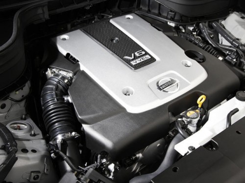 Характеристики автомобиля Nissan Skyline Crossover 3.7 370GT FOUR 4WD (10.2012 - 06.2014): фото, вместимость, скорость, двигатель, топливо, масса, отзывы