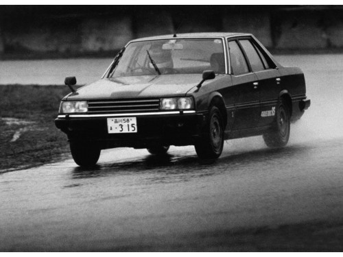 Характеристики автомобиля Nissan Skyline 1.8 1800 TI (08.1981 - 09.1982): фото, вместимость, скорость, двигатель, топливо, масса, отзывы