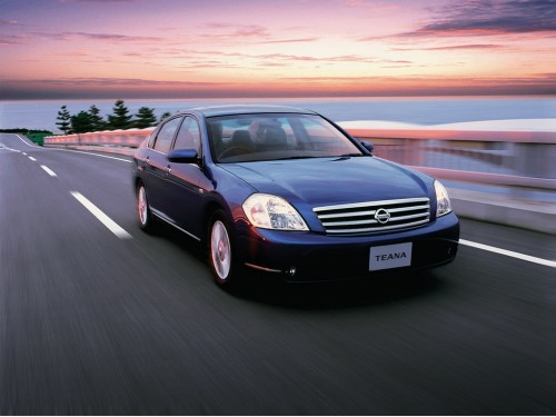 Характеристики автомобиля Nissan Teana 2.3 230JK 70th-II (10.2003 - 05.2004): фото, вместимость, скорость, двигатель, топливо, масса, отзывы