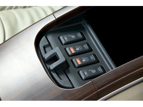 Характеристики автомобиля Nissan Teana 3.5 CVT Premium (09.2011 - 04.2013): фото, вместимость, скорость, двигатель, топливо, масса, отзывы