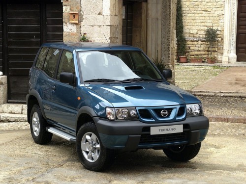 Характеристики автомобиля Nissan Terrano II 2.4 MT Luxury 3dr (03.1999 - 11.2006): фото, вместимость, скорость, двигатель, топливо, масса, отзывы