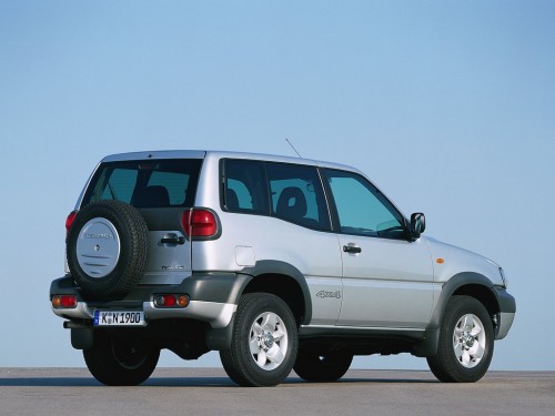 Характеристики автомобиля Nissan Terrano II 2.7 TD MT Comfort 3dr (03.1999 - 11.2006): фото, вместимость, скорость, двигатель, топливо, масса, отзывы
