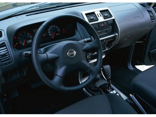 Характеристики автомобиля Nissan Terrano II 2.4 MT Luxury 3dr (03.1999 - 11.2006): фото, вместимость, скорость, двигатель, топливо, масса, отзывы