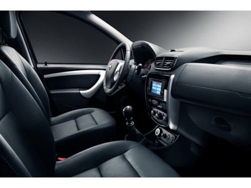 Характеристики автомобиля Nissan Terrano 1.6 MT 4WD Elegance (04.2014 - 01.2016): фото, вместимость, скорость, двигатель, топливо, масса, отзывы