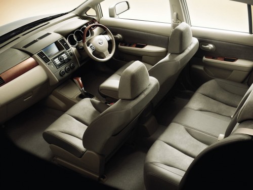 Характеристики автомобиля Nissan Tiida Latio 1.5 15M (12.2006 - 12.2007): фото, вместимость, скорость, двигатель, топливо, масса, отзывы