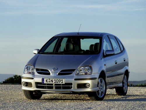 Характеристики автомобиля Nissan Tino 1.8 MT (04.2003 - 02.2006): фото, вместимость, скорость, двигатель, топливо, масса, отзывы