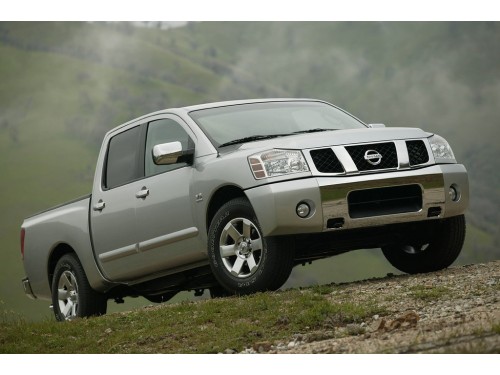 Характеристики автомобиля Nissan Titan 5.6 AT King Cab LWB (09.2003 - 01.2007): фото, вместимость, скорость, двигатель, топливо, масса, отзывы