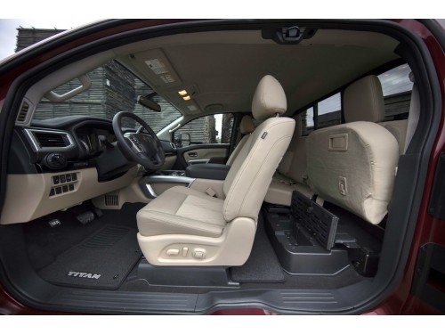 Характеристики автомобиля Nissan Titan 5.0 AT 4WD Crew Cab XD (02.2015 - н.в.): фото, вместимость, скорость, двигатель, топливо, масса, отзывы