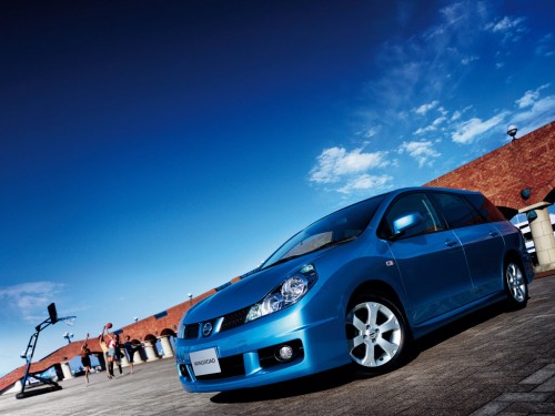 Характеристики автомобиля Nissan Wingroad 1.5 15M authentic Axis (10.2008 - 07.2010): фото, вместимость, скорость, двигатель, топливо, масса, отзывы