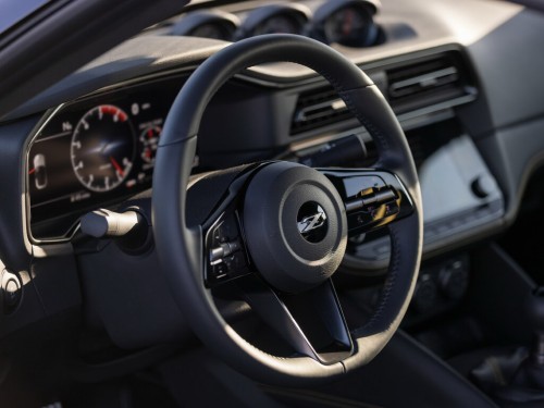 Характеристики автомобиля Nissan Z 3.0 AT Proto Spec (04.2022 - н.в.): фото, вместимость, скорость, двигатель, топливо, масса, отзывы