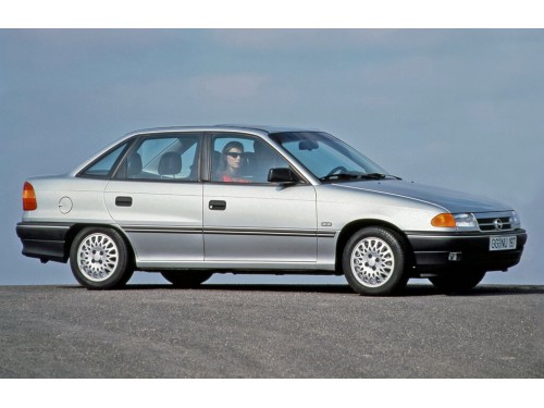 Характеристики автомобиля Opel Astra 1.4i MT GL (06.1991 - 05.1994): фото, вместимость, скорость, двигатель, топливо, масса, отзывы