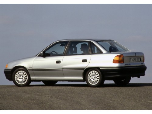 Характеристики автомобиля Opel Astra 1.6i MT GL (06.1991 - 05.1994): фото, вместимость, скорость, двигатель, топливо, масса, отзывы