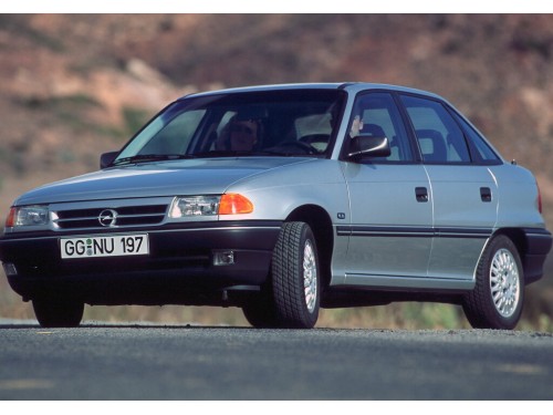 Характеристики автомобиля Opel Astra 1.6i MT GLS (06.1991 - 05.1994): фото, вместимость, скорость, двигатель, топливо, масса, отзывы