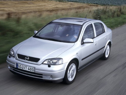Характеристики автомобиля Opel Astra 1.6 AT (09.2000 - 06.2004): фото, вместимость, скорость, двигатель, топливо, масса, отзывы
