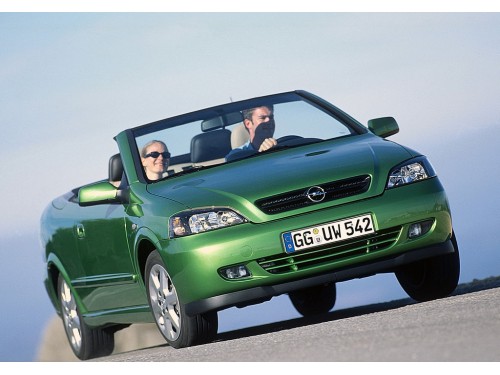 Характеристики автомобиля Opel Astra 2.2 MT 90 Jahre Bertone (12.2002 - 03.2003): фото, вместимость, скорость, двигатель, топливо, масса, отзывы